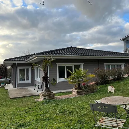 Maison Spacieuse Avec Jardin Proche Bordeaux