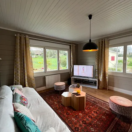 Вилла Maison Spacieuse Avec Jardin Proche Bordeaux Yvrac