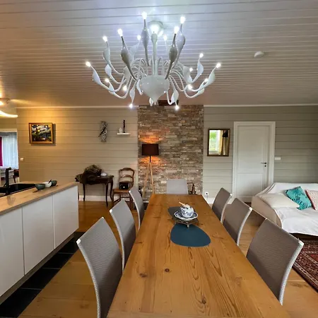 Вилла Maison Spacieuse Avec Jardin Proche Bordeaux *