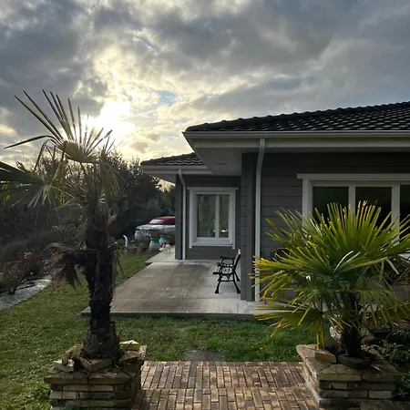 Вилла Maison Spacieuse Avec Jardin Proche Bordeaux Yvrac