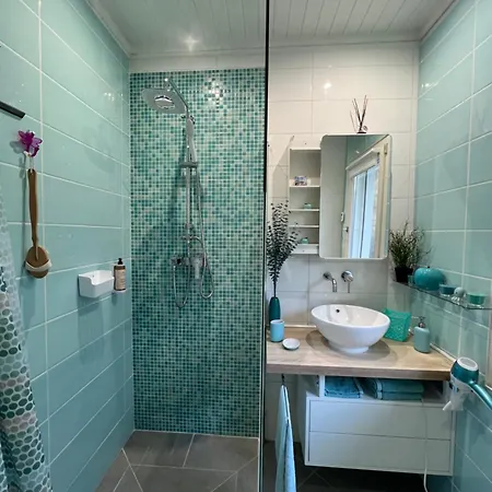 Вилла Maison Spacieuse Avec Jardin Proche Bordeaux